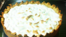 Torta de limão com cobertura de suspiro