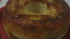 Bolo de banana caramelizada