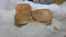 Bolinho de frango crocante