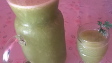 Suco de umbu com salsa