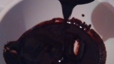 Calda de chocolate quente amarga