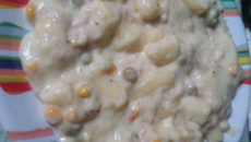 Nhoque de batata ao molho de cenouras e presunto