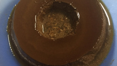 Pudim de leite condensado com chocolate