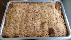 Cuca de goiabada com requeijão