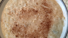 Arroz doce cremoso - uma delícia