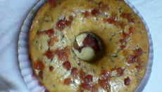 Bolo formigueiro de morango e leite condensado