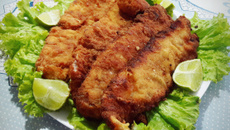 Filé de merluza empanado