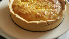 Quiche de blanquet de peru com alho poró