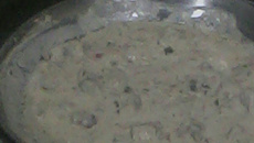 Estrogonofe de carne de sol com leite de coco