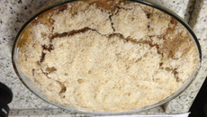 Bolo de banana com farofa