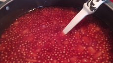 Sagu com vinho e abacaxi