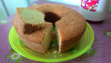 Bolo de casca de abacaxi