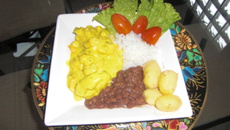 Lagosta Contemporânea com Camarões