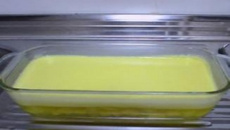 Gelatina de abacaxi ao creme