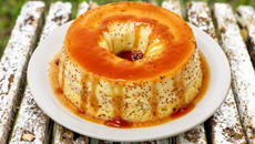 Pudim de pão com leite condensado