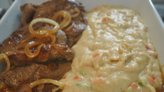 Carne de sol com pirão de leite