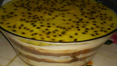 Pavê de chocolate com mousse de maracujá