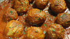 Almôndegas ao molho