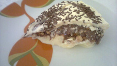 Pavê de sorvete de creme com brigadeiro