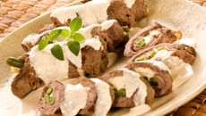 Bife á rolê com queijo e vagem