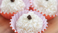 Beijinho de leite de coco