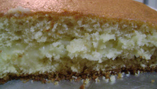 Bolo gelado de coco com abacaxi