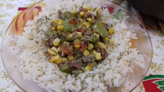 Carne moída com milho e pimentão