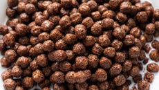 Carrapinha (amendoim coberto com chocolate)