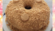 Bolo de Paçoca com Doce de Leite 