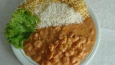 Estrogonofe de camarão