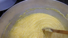 Bolo de milho de panela