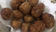 Bolinho de arroz com queijo e sardinha