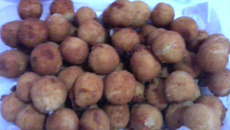 Bolinha de queijo de festa