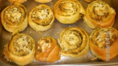 Pão de pesto da karen (divino)