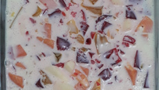 Salada de fruta cremosa com gelatina