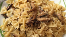 Farfalle ao shitake