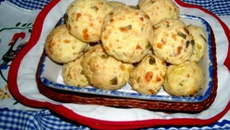 Pão de queijo holandês