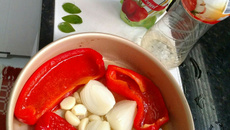 Bruschetta de pimentão vermelho