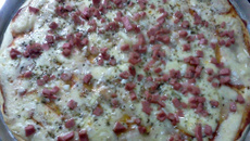 Massa de pizza com apenas dois ingredientes