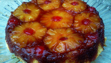 Bolo Caramelado de Abacaxi