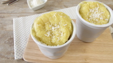 Bolo de caneca de coco