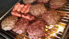 Hambúrguer caseiro para churrasco