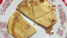 Omelete a delícia com salsicha