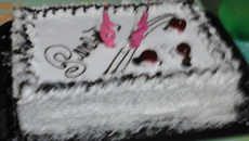 Bolo de merengue com sorvete