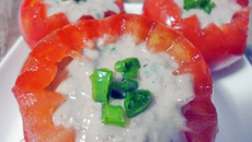 Tomates recheados com maionese de atum