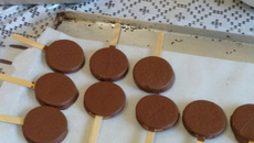 Pirulito de falso alfajor