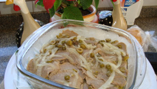 Carne gelada com alcaparras