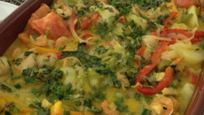 Moqueca de pirarucu com camarões