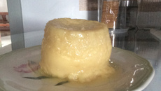 Pudim de caneca no micro-ondas