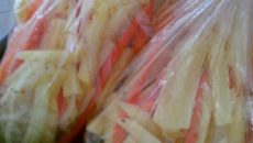 Filé de peixe no forno com legumes no saquinho